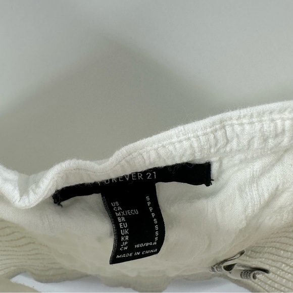 Forever 21 White Cropped Top w/ Puffed Sleeves & Smocked Chest - Picture 3 of 4